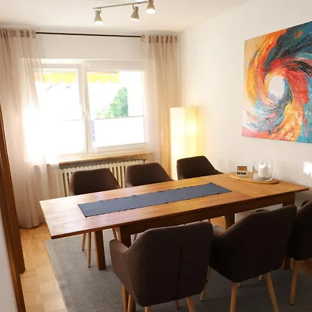 Neu Frisch Eingerichtet In Ruhiger Lage Apartment