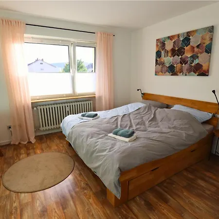 Neu Frisch Eingerichtet In Ruhiger Lage Apartment