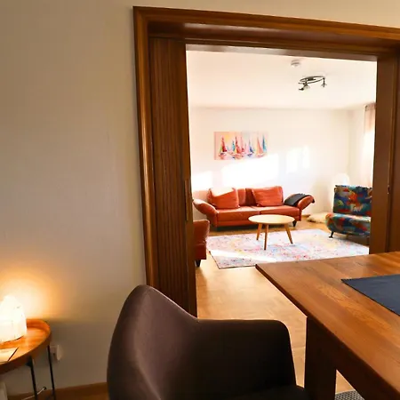 Apartment Neu Frisch Eingerichtet In Ruhiger Lage *